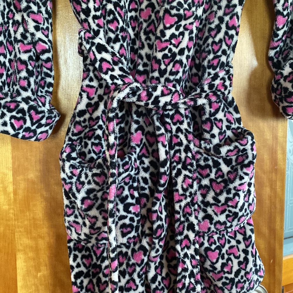 Victoria’s Secret Robe - Picture 4 of 9